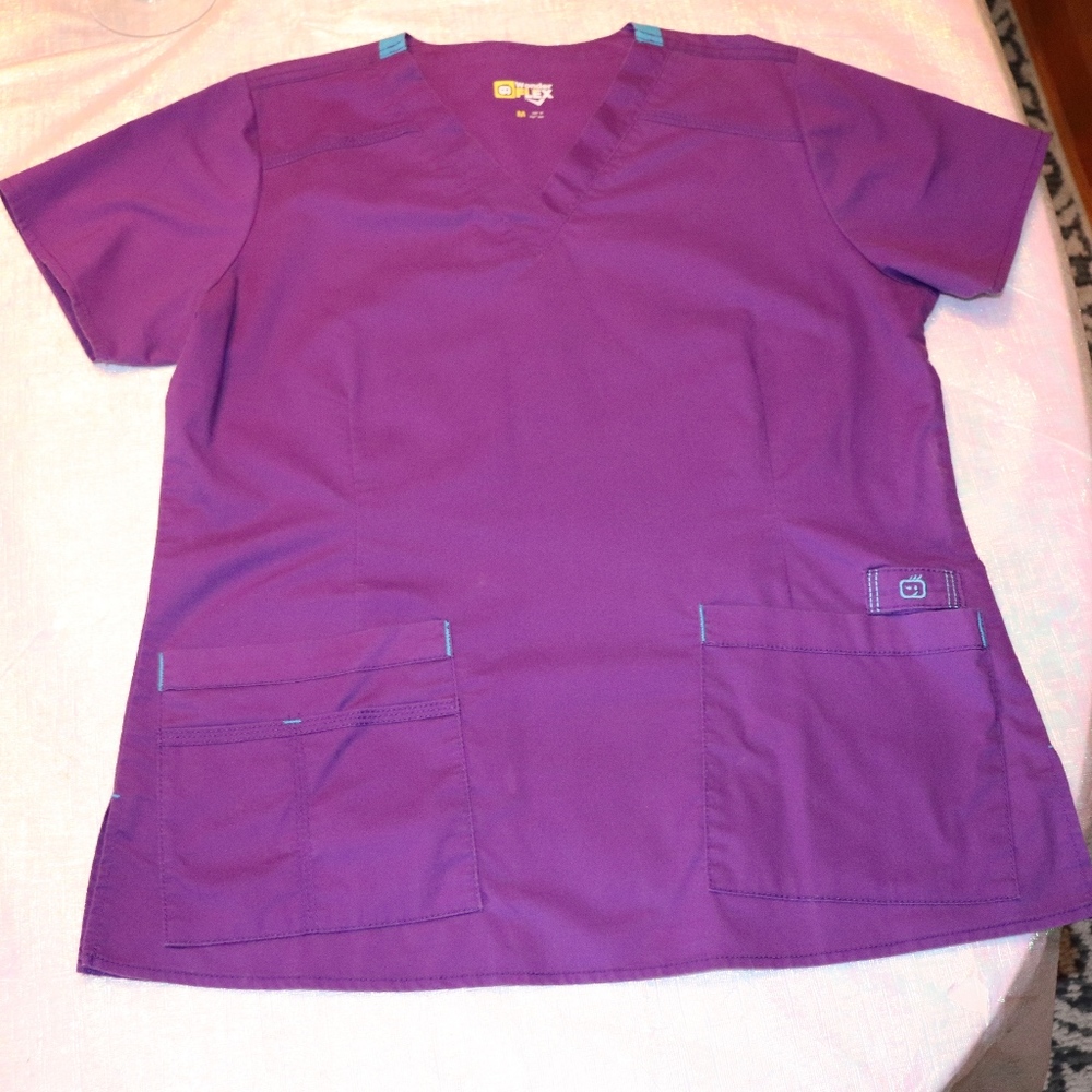 Scrub top